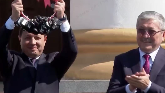 В Кыргызстане состоялась официальная передача 72 автобусов Yutong