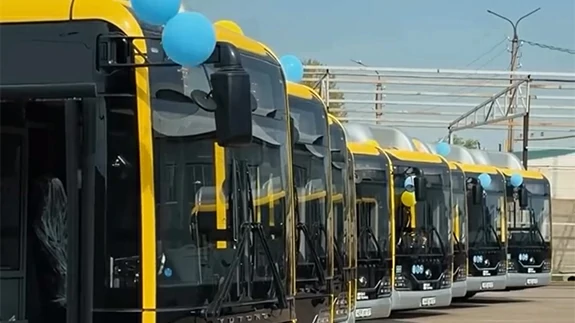Общественный транспорт Уральска выходит на новый уровень    10 газовых автобусов Yutong официально переданы в эксплуатацию