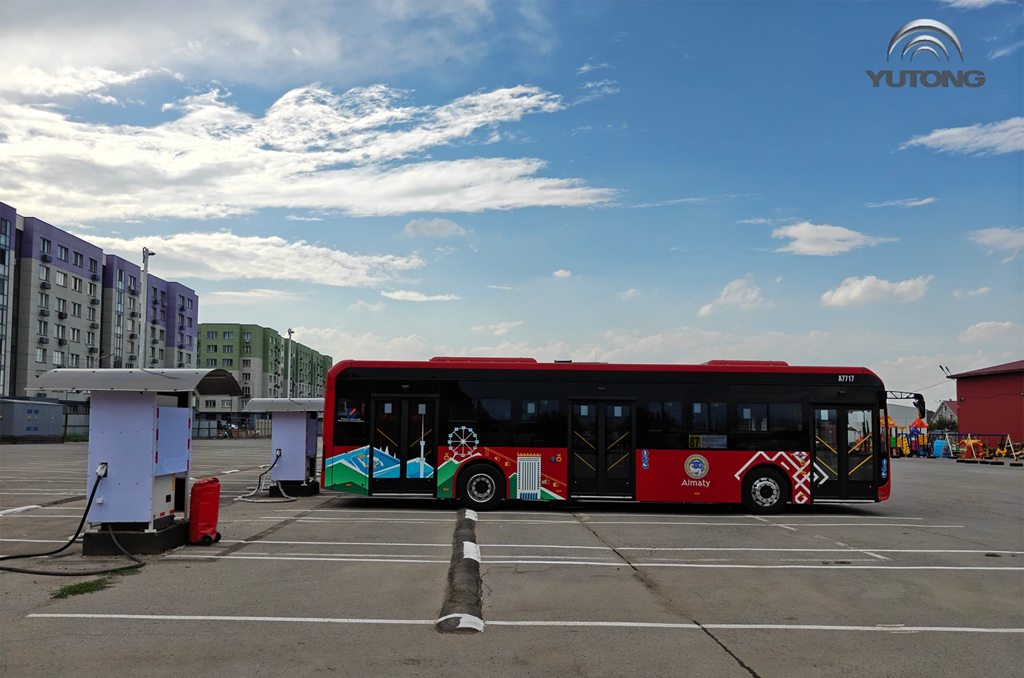 Презентация электробуса Yutong ZK6126BEVG и открытие демонстрационной площадки Nomad Bus Презентация электробуса Yutong ZK6126BEVG и открытие демонстрационной площадки Nomad Bus