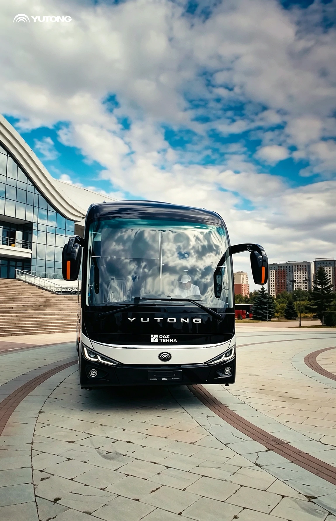 Автобус Yutong для хоккейного клуба Qarmet: комфорт в каждой поездке Автобус Yutong для хоккейного клуба Qarmet: комфорт в каждой поездке