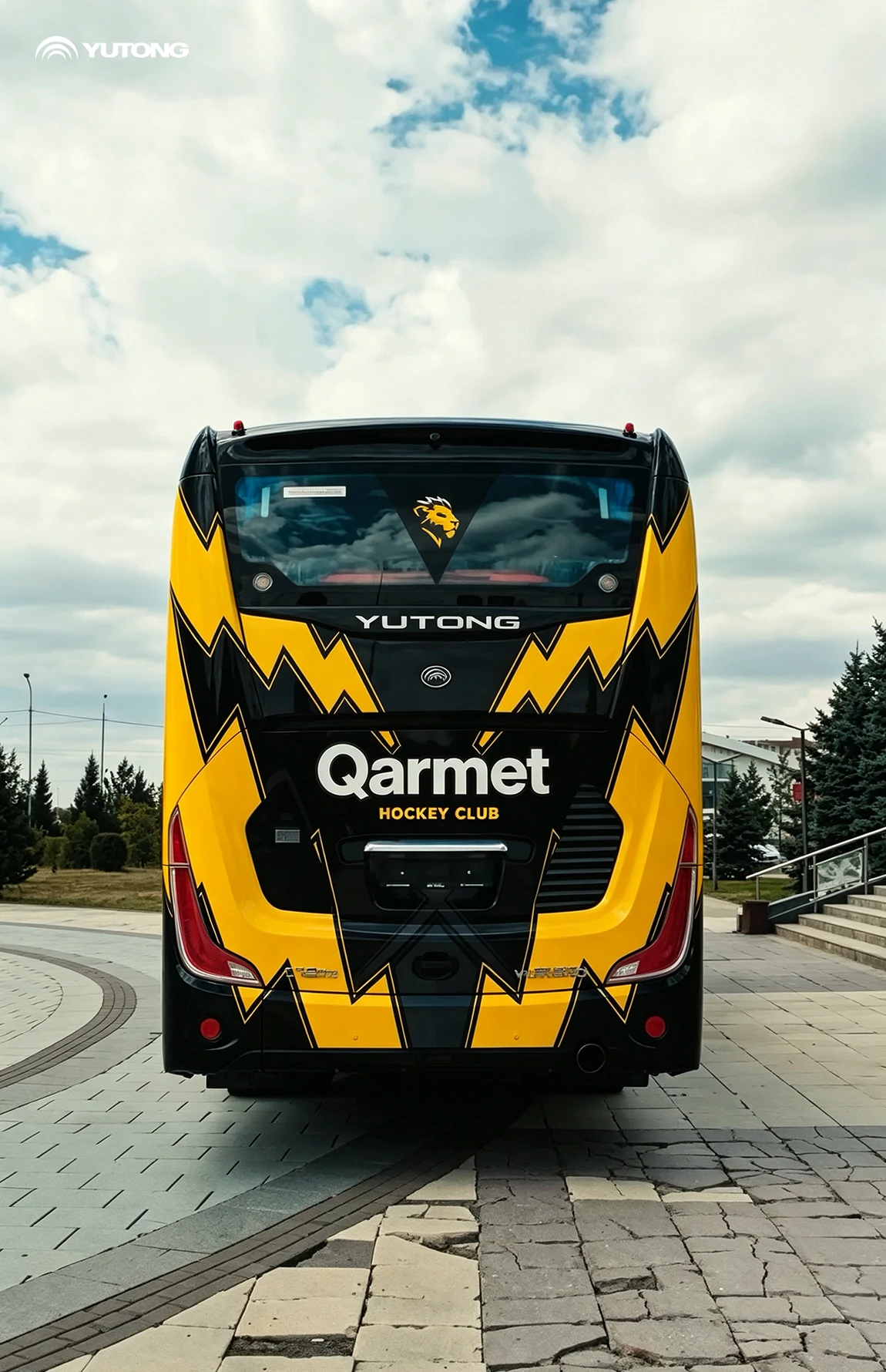 Автобус Yutong для хоккейного клуба Qarmet: комфорт в каждой поездке Автобус Yutong для хоккейного клуба Qarmet: комфорт в каждой поездке